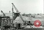 Image Crocodile autoroute Pont De Pieux Wesel Allemagne, 1945, de la seconde 33 séquences d'archives historiques vidéo 65675065306