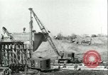 Image Crocodile autoroute Pont De Pieux Wesel Allemagne, 1945, de la seconde 35 séquences d'archives historiques vidéo 65675065306