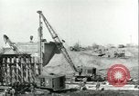 Image Crocodile autoroute Pont De Pieux Wesel Allemagne, 1945, de la seconde 38 séquences d'archives historiques vidéo 65675065306