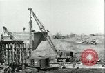 Image Crocodile autoroute Pont De Pieux Wesel Allemagne, 1945, de la seconde 41 séquences d'archives historiques vidéo 65675065306
