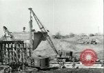 Image Crocodile autoroute Pont De Pieux Wesel Allemagne, 1945, de la seconde 42 séquences d'archives historiques vidéo 65675065306