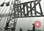 Image railroad bridge Wesel Allemagne, 1945, de la seconde 35 séquences d'archives historiques vidéo 65675065307