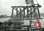 Image railroad bridge Wesel Allemagne, 1945, de la seconde 41 séquences d'archives historiques vidéo 65675065307