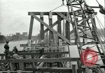 Image railroad bridge Wesel Allemagne, 1945, de la seconde 44 séquences d'archives historiques vidéo 65675065307