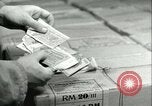 Image Gold et oeuvres d'art volées dans des mines de sel Merkers Allemagne, 1945, de la seconde 26 séquences d'archives historiques vidéo 65675065309