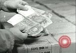 Image Gold et oeuvres d'art volées dans des mines de sel Merkers Allemagne, 1945, de la seconde 40 séquences d'archives historiques vidéo 65675065309