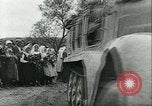 Image Les troupes allemandes se sont félicités de l'ancien français domaines de Pologne Pologne, 1939, de la seconde 39 séquences d'archives historiques vidéo 65675065314