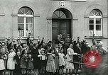 Image Les troupes allemandes se sont félicités de l'ancien français domaines de Pologne Pologne, 1939, de la seconde 48 séquences d'archives historiques vidéo 65675065314