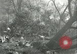 Image des troupes américaines célébrer Première Guerre Mondiale Armistice se terminant France, 1918, de la seconde 7 séquences d'archives historiques vidéo 65675065318