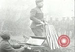 Image des troupes américaines célébrer Première Guerre Mondiale Armistice se terminant France, 1918, de la seconde 19 séquences d'archives historiques vidéo 65675065318