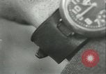 Image des troupes américaines célébrer Première Guerre Mondiale Armistice se terminant France, 1918, de la seconde 37 séquences d'archives historiques vidéo 65675065318