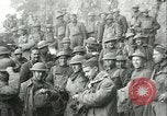 Image des troupes américaines célébrer Première Guerre Mondiale Armistice se terminant France, 1918, de la seconde 46 séquences d'archives historiques vidéo 65675065318