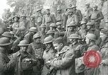Image des troupes américaines célébrer Première Guerre Mondiale Armistice se terminant France, 1918, de la seconde 51 séquences d'archives historiques vidéo 65675065318