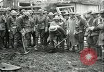 Immagine di La sepoltura di ultimo guscio tedesco Francia, 1918, secondo 19 filmato di repertorio 65675065320