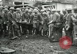 Immagine di La sepoltura di ultimo guscio tedesco Francia, 1918, secondo 33 filmato di repertorio 65675065320