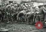 Immagine di La sepoltura di ultimo guscio tedesco Francia, 1918, secondo 47 filmato di repertorio 65675065320