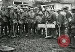 Immagine di La sepoltura di ultimo guscio tedesco Francia, 1918, secondo 58 filmato di repertorio 65675065320