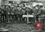 Immagine di La sepoltura di ultimo guscio tedesco Francia, 1918, secondo 59 filmato di repertorio 65675065320
