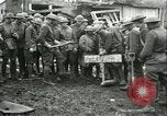 Immagine di La sepoltura di ultimo guscio tedesco Francia, 1918, secondo 62 filmato di repertorio 65675065320