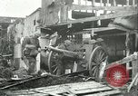 Immagine di Le truppe degli Stati Uniti celebra armistizio nel 1918 Remoiville Francia, 1918, secondo 3 filmato di repertorio 65675065321