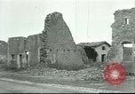 Standbild Stadt Ruinen Seicheprey Frankreich, 1918, aus Sekunde 50 historischem Filmmaterial Videoclip 65675065331