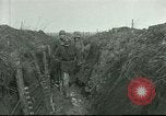 Immagine di Trincee Francia, 1918, secondo 26 filmato di repertorio 65675065333