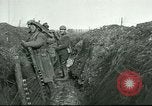 Immagine di Trincee Francia, 1918, secondo 44 filmato di repertorio 65675065333