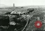 Standbild US Army Brände Französisch 75mm Field Gun Ersten Weltkrieg Beaumont Frankreich, 1918, aus Sekunde 39 historischem Filmmaterial Videoclip 65675065334