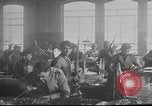 Image la fabrication d'armes United States USA, 1918, de la seconde 4 séquences d'archives historiques vidéo 65675065346