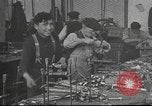 Image la fabrication d'armes United States USA, 1918, de la seconde 7 séquences d'archives historiques vidéo 65675065346