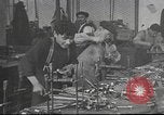 Image la fabrication d'armes United States USA, 1918, de la seconde 9 séquences d'archives historiques vidéo 65675065346