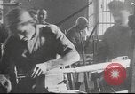Image la fabrication d'armes United States USA, 1918, de la seconde 15 séquences d'archives historiques vidéo 65675065346