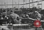 Image la fabrication d'armes United States USA, 1918, de la seconde 18 séquences d'archives historiques vidéo 65675065346