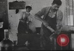 Standbild arme Herstellwerk United States USA, 1918, aus Sekunde 35 historischem Filmmaterial Videoclip 65675065347