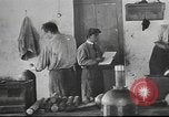 Standbild arme Herstellwerk United States USA, 1918, aus Sekunde 40 historischem Filmmaterial Videoclip 65675065347