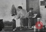 Standbild arme Herstellwerk United States USA, 1918, aus Sekunde 41 historischem Filmmaterial Videoclip 65675065347
