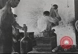 Standbild arme Herstellwerk United States USA, 1918, aus Sekunde 45 historischem Filmmaterial Videoclip 65675065347