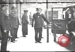 Immagine di Re Giorgio V e la regina Mary Londra Inghilterra Regno Unito, 1918, secondo 8 filmato di repertorio 65675065349