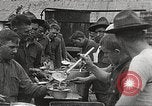 Image ELE GA soldats en ligne mess United States USA, 1917, de la seconde 5 séquences d'archives historiques vidéo 65675065358