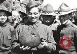 Image ELE GA soldats en ligne mess United States USA, 1917, de la seconde 10 séquences d'archives historiques vidéo 65675065358