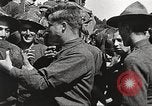 Image ELE GA soldats en ligne mess United States USA, 1917, de la seconde 22 séquences d'archives historiques vidéo 65675065358