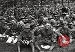 Image ELE GA soldats en ligne mess United States USA, 1917, de la seconde 23 séquences d'archives historiques vidéo 65675065358