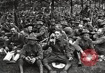 Image ELE GA soldats en ligne mess United States USA, 1917, de la seconde 24 séquences d'archives historiques vidéo 65675065358