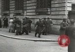 Standbild Generalstreik Rom Italien, 1948, aus Sekunde 41 historischem Filmmaterial Videoclip 65675065370