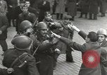 Standbild Generalstreik Rom Italien, 1948, aus Sekunde 61 historischem Filmmaterial Videoclip 65675065370