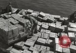 Standbild Versand von Lebensmitteln Athen Griechenland, 1948, aus Sekunde 6 historischem Filmmaterial Videoclip 65675065375