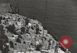 Standbild Versand von Lebensmitteln Athen Griechenland, 1948, aus Sekunde 10 historischem Filmmaterial Videoclip 65675065375
