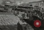 Standbild Versand von Lebensmitteln Athen Griechenland, 1948, aus Sekunde 14 historischem Filmmaterial Videoclip 65675065375