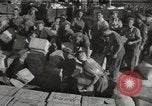 Standbild Versand von Lebensmitteln Athen Griechenland, 1948, aus Sekunde 34 historischem Filmmaterial Videoclip 65675065375
