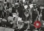 Standbild Versand von Lebensmitteln Athen Griechenland, 1948, aus Sekunde 38 historischem Filmmaterial Videoclip 65675065375